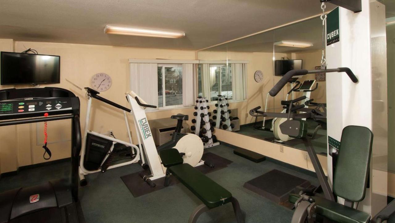 West Hartford Inn מראה חיצוני תמונה