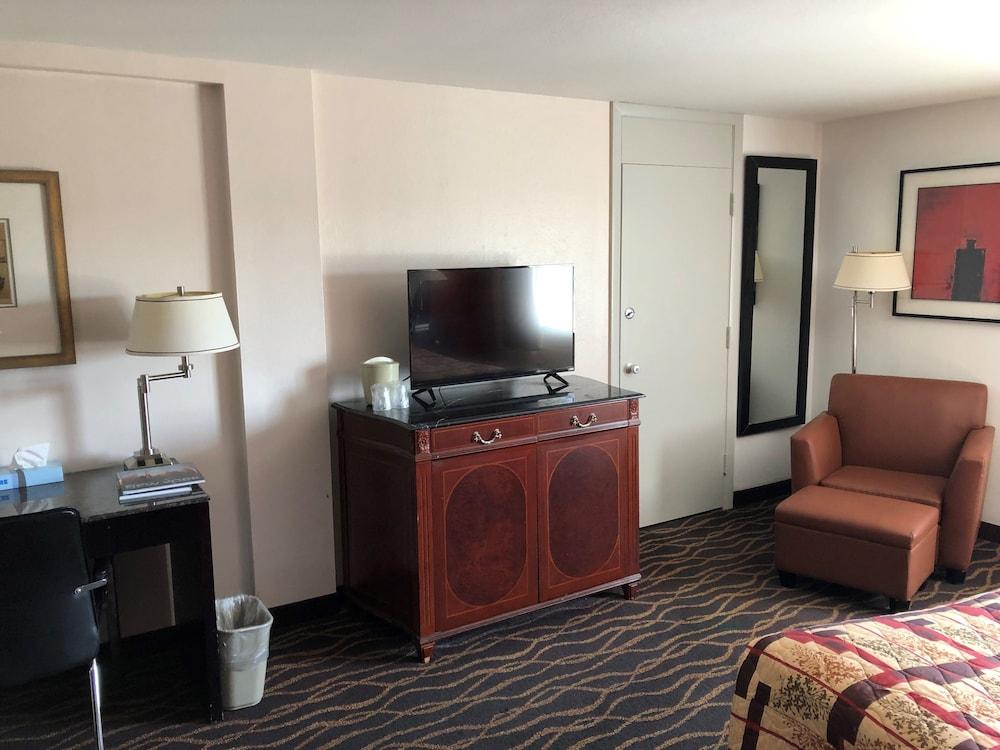 West Hartford Inn מראה חיצוני תמונה