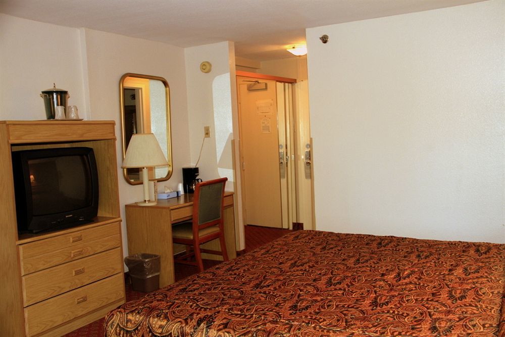 West Hartford Inn מראה חיצוני תמונה
