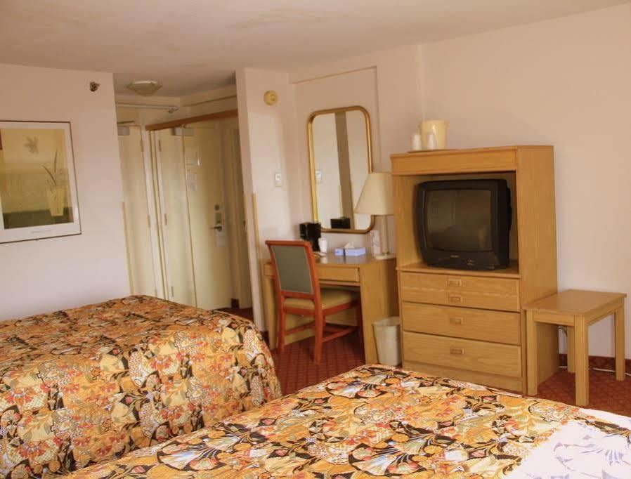 West Hartford Inn מראה חיצוני תמונה